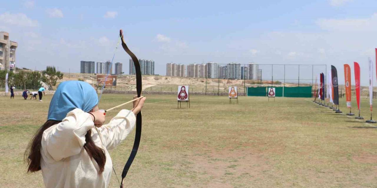 Toroslar’da Ata’ya Vefa İçin Türk Okçuluğu Turnuvası Yapıldı