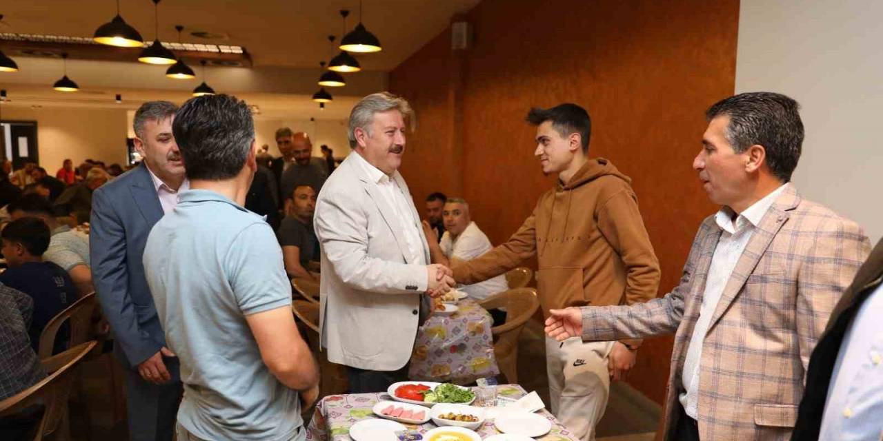 Başkan Palancıoğlu, Pazarcı Esnafı İle Buluştu