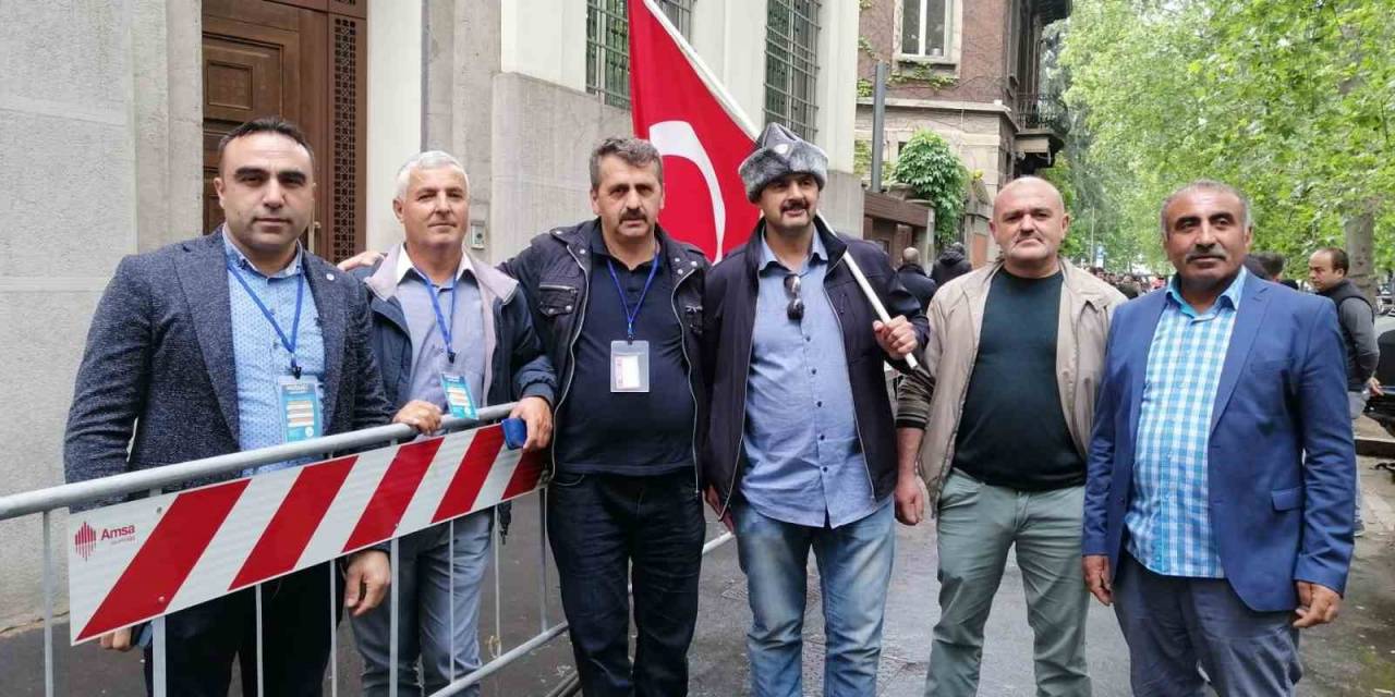 İtalya’da Türk Seçmenlerin Oy Verme İşlemi Devam Ediyor