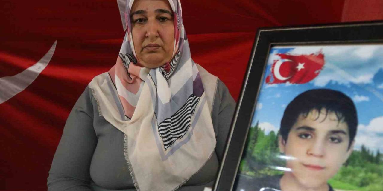 Evlat Nöbetindeki Anne: "orası Çok İyi Bir Yerse Kendi Evlatlarınızı Da Götürün, Bizim Çocuklarımızı Geri Gönderin"