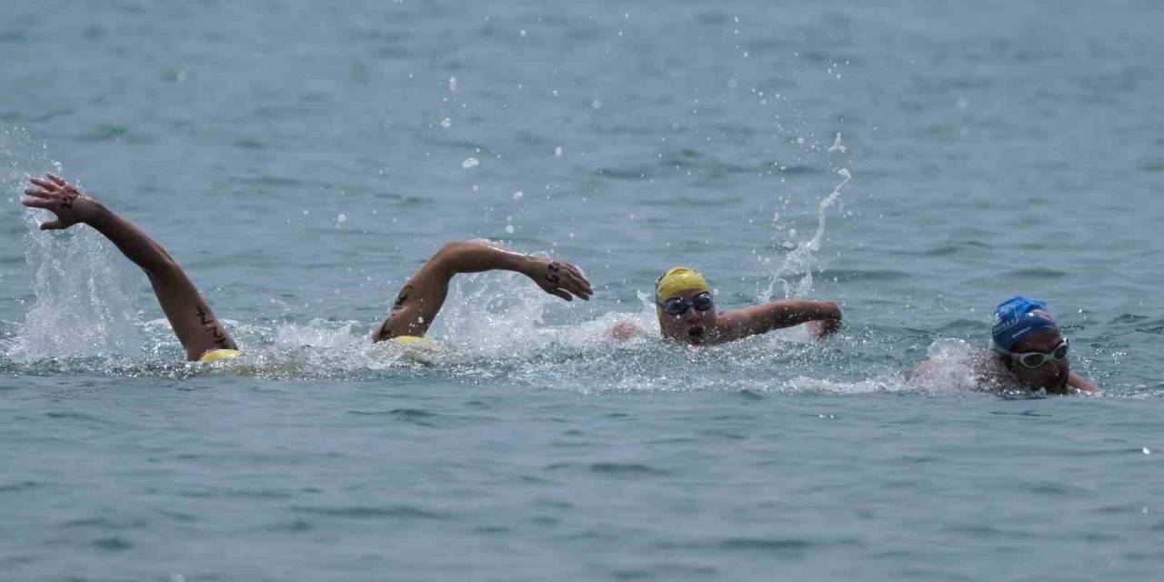 Alanya Uluslararası Açık Su Yüzme Yarışları Yapıldı