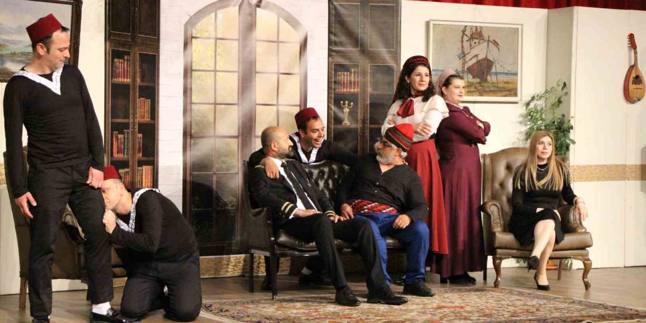 Amasyalı Tiyatrocular Deprem Bölgesindeki Çocuklar İçin Yeniden Sahnede