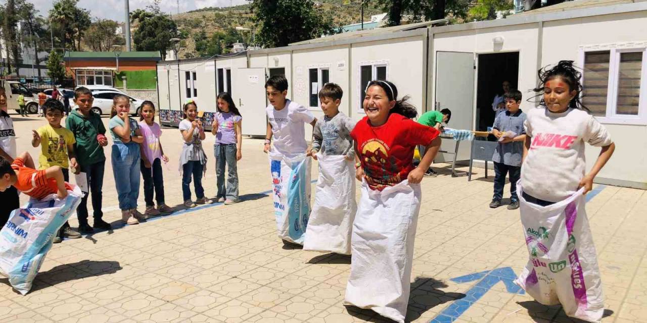 Deprem Bölgesinde İz Bıraktılar
