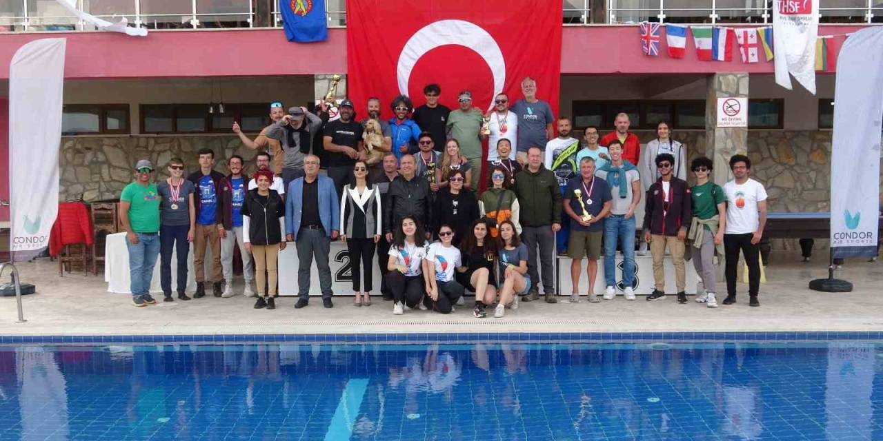 Gökyüzünde Nefes Kesen Yamaç Paraşütü Yarışmasında Şampiyonlar Belli Oldu