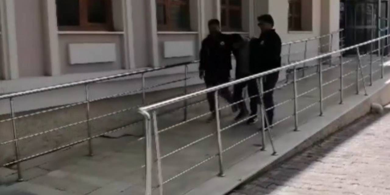 Etliekmekçide Vurulan 2 Kişiden 1’i Tedavi Gördüğü Hastanede Hayatını Kaybetti