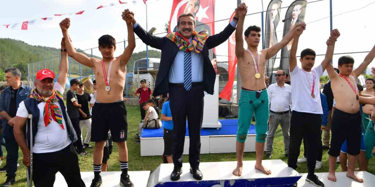 Salbaş’ta Başpehlivan Mehmet Çelebi Oldu