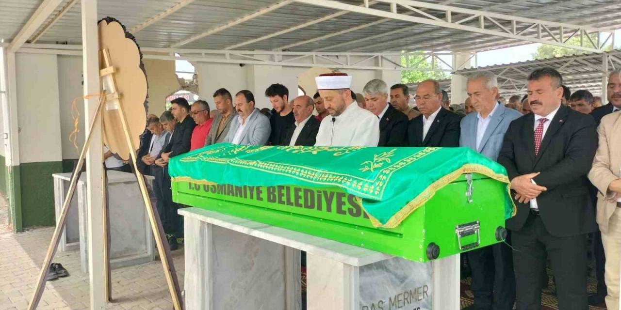 Kazada Ölen 18 Yaşındaki Kız Gözyaşları Arasında Toprağa Verildi