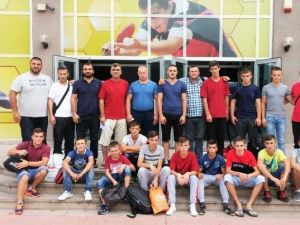 Üsküplü Güreşçiler Yağlı Güreşi Yalova’da Öğreniyor