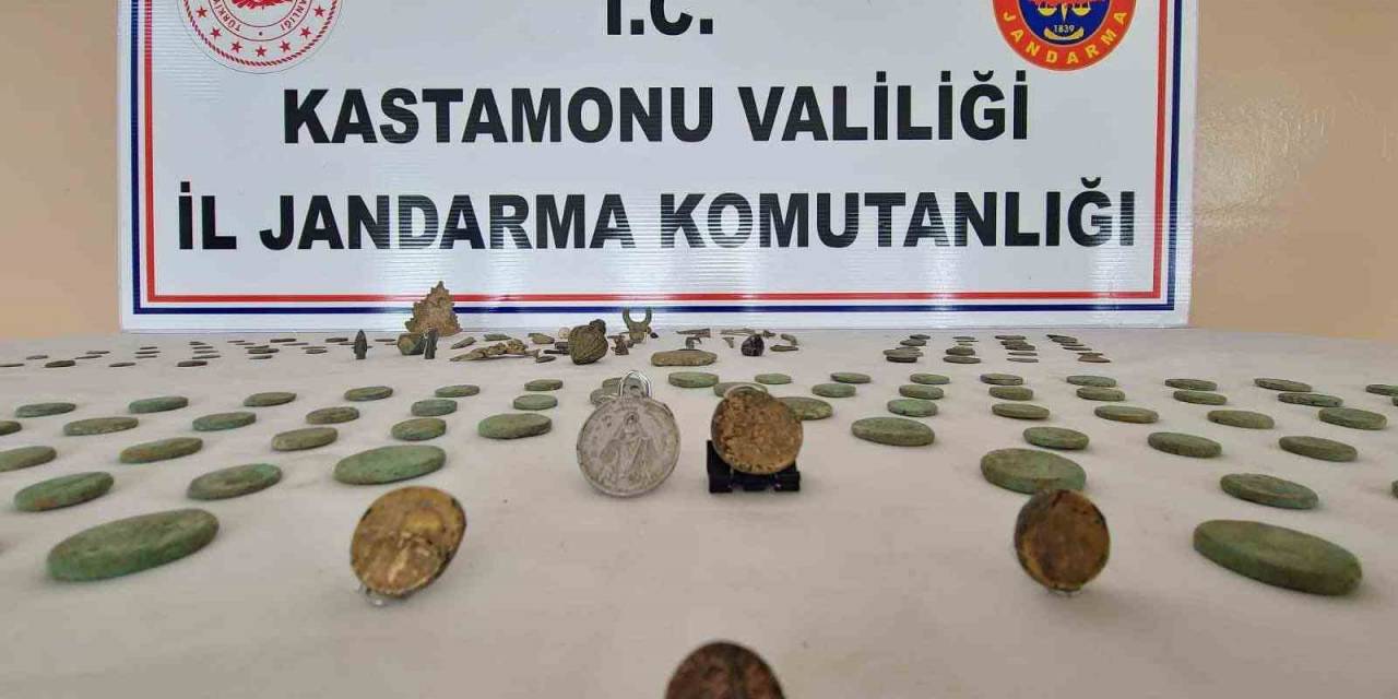Define Avcıları Tarihi Eserleri Satmak İsterken Yakalandı: 5 Gözaltı