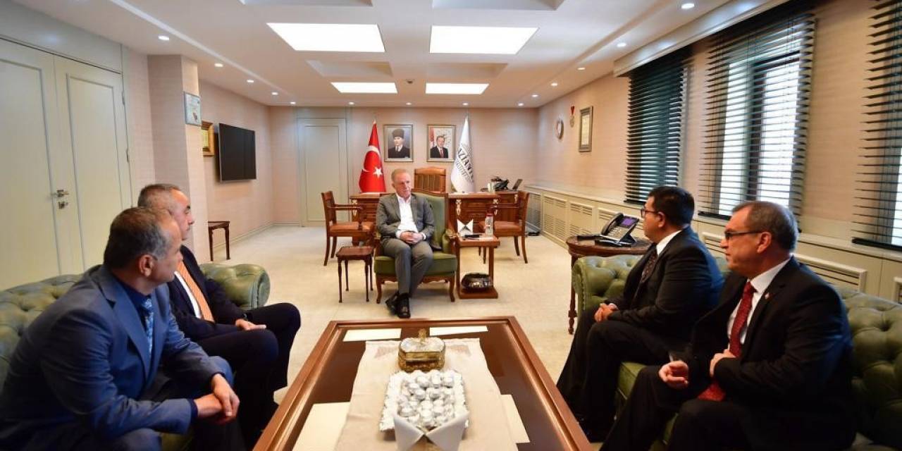 Tapu Ve Kadastro Personelinden Kan Bağışı