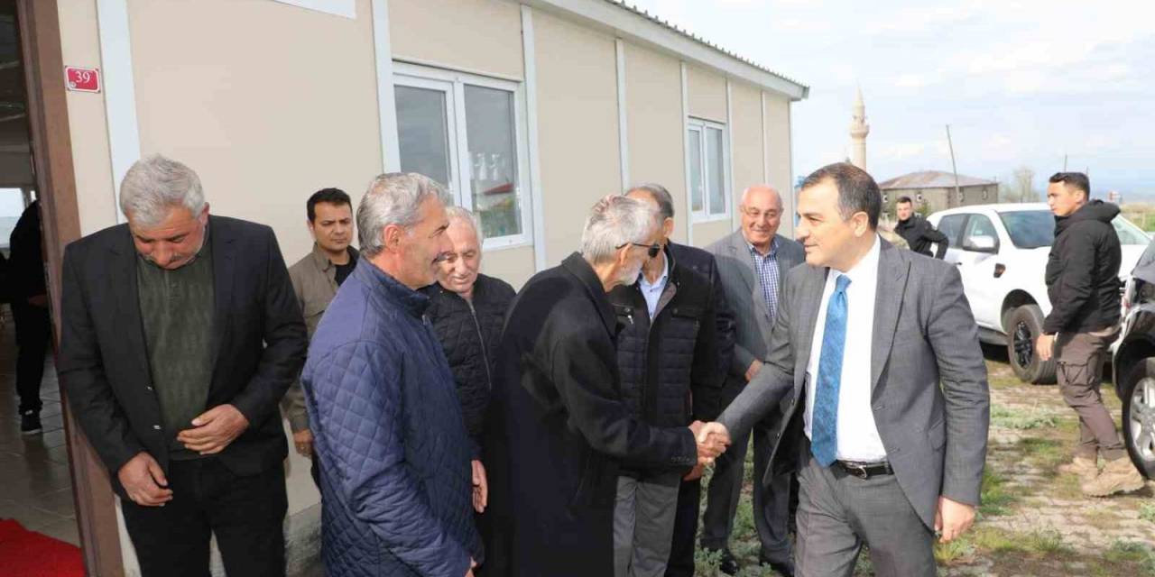 Vali Öksüz’ün Köy Ziyaretleri Devam Ediyor
