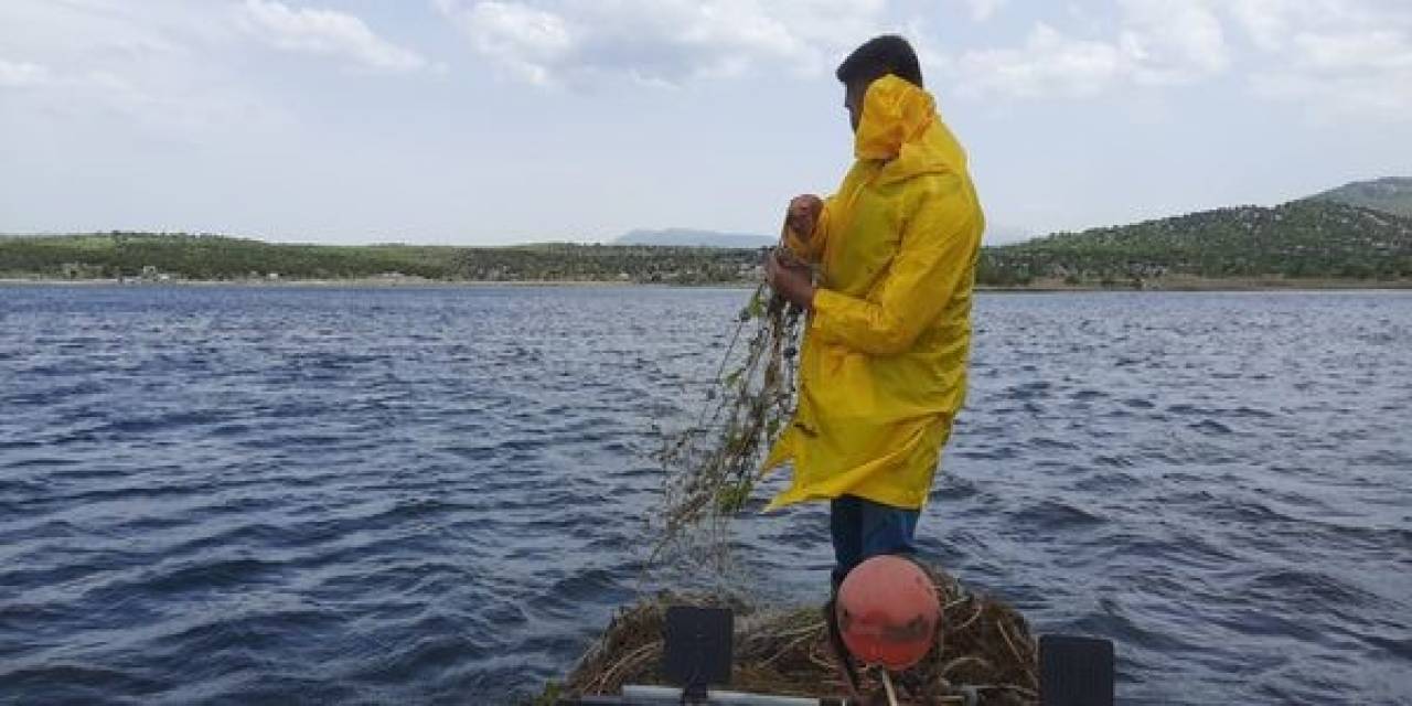 Konya’da 2 Bin Metre Sahipsiz Ağ Ve Elektroşok Malzemeleri Ele Geçirildi