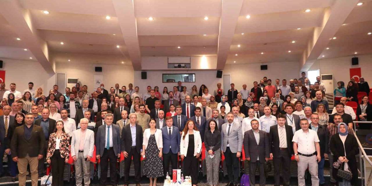 Deü’den Geleneksel Tıp Bilgilendirmesi