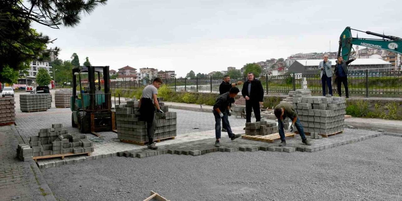 Alaplı’da Kilit Parke Çalışmaları Başladı