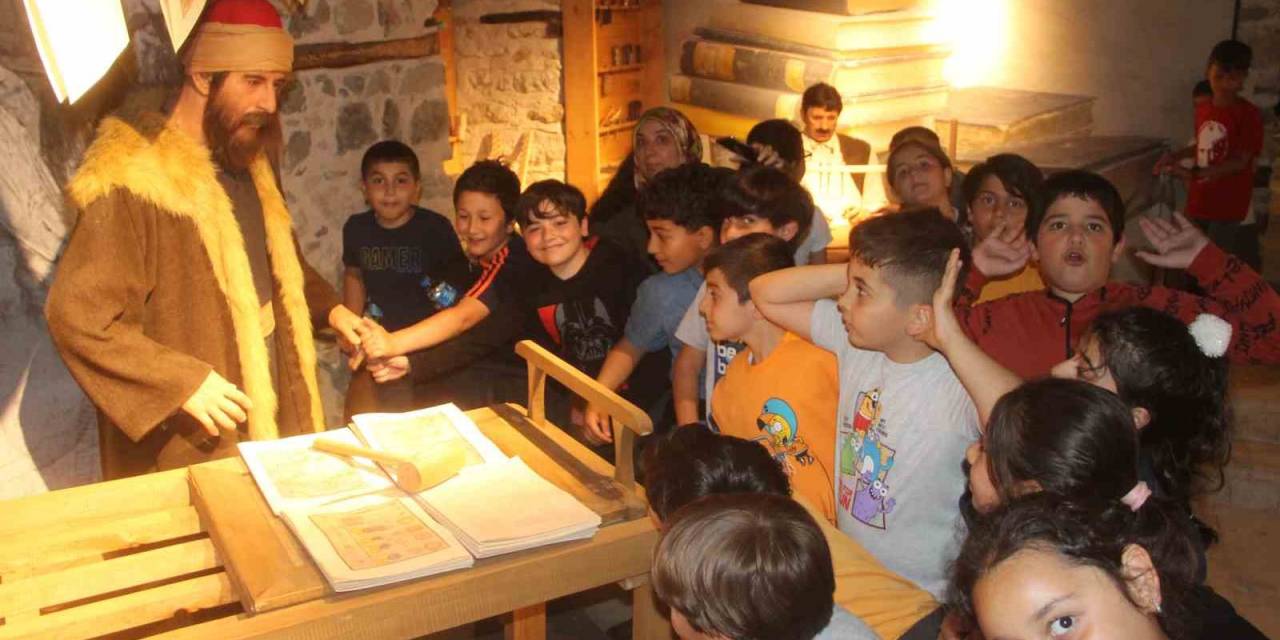 Müzeler Haftası’nda Elazığ Basın Müzesi’ne Yoğun İlgi