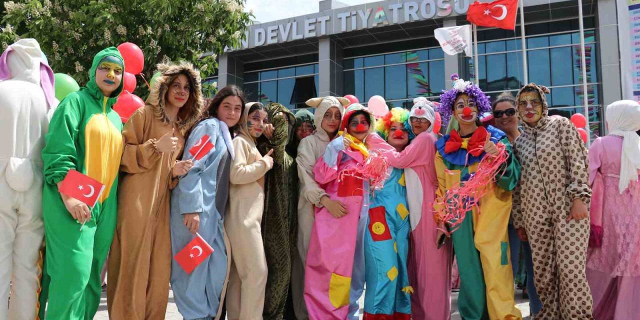 Akdamar Adası’nda İlk Defa Tiyatro Oyunu Sahnelenecek