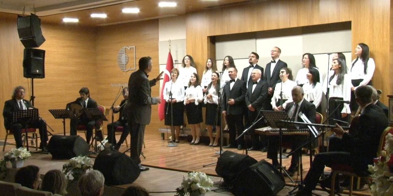 Atılım Üniversitesi Türk Sanat Müziği Korosu “saz İle Söz Aşkı” Konserini Gerçekleştirdi