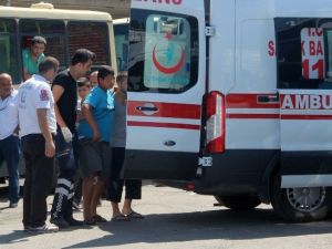 Bıçak Satan Çocuk Kendini Yaraladı