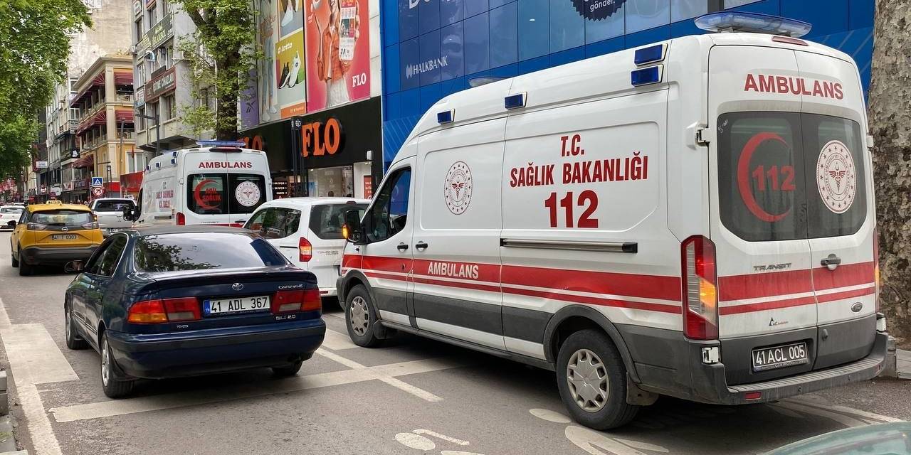Apartman Görevlisi, Su Basan Dairede Ölü Bulundu