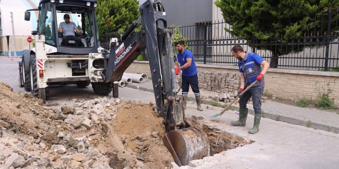 Yalova Belediyesi Yeni Kanalizasyon Hatları Yapıyor