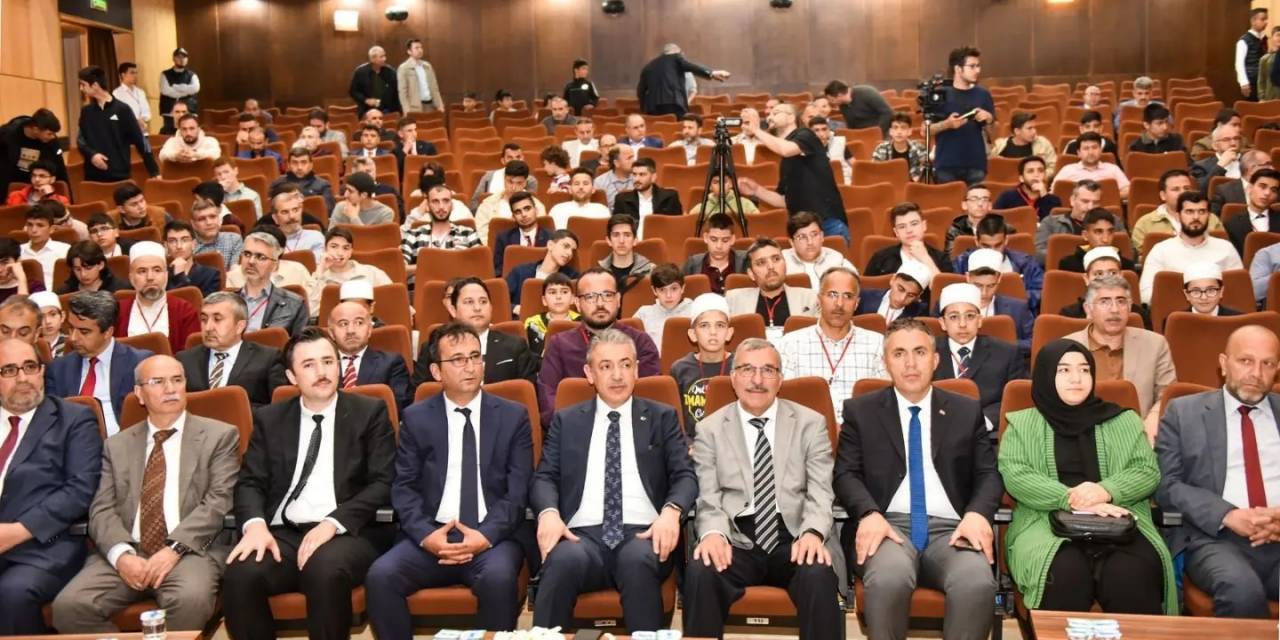 Karaman’da “genç Muhafızlar” Hafızlık Yarışmasının Bölge Finali Yapıldı