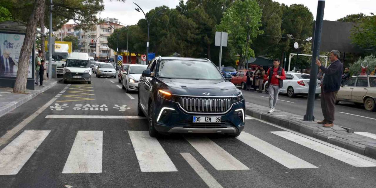 Yerli Otomobil Togg Gördes’te Büyük İlgi Gördü