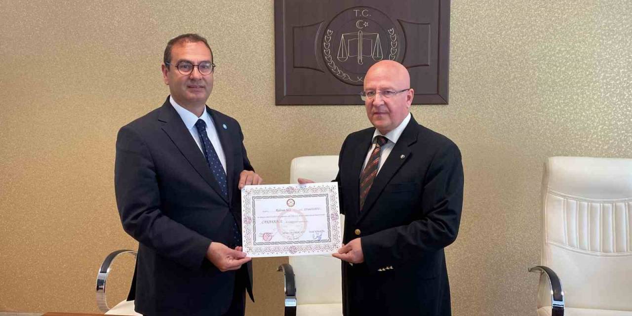 İyi Parti Çanakkale Milletvekili Rıdvan Uz Mazbatasını Aldı