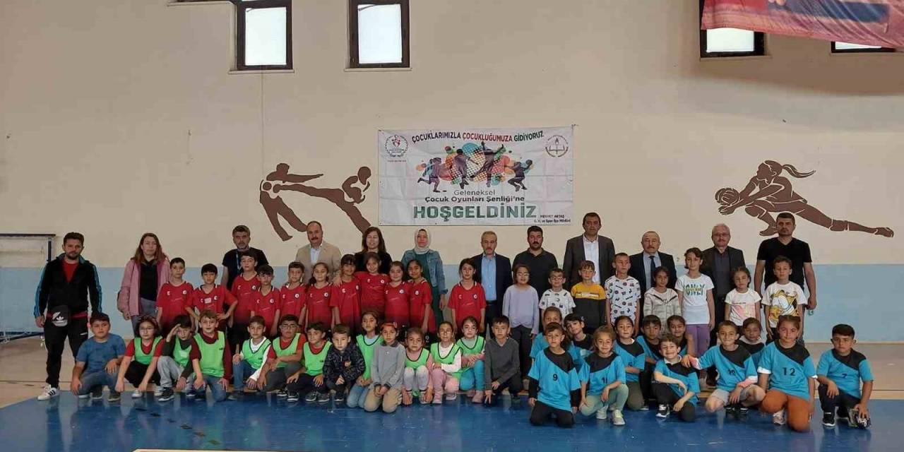 Geleneksel Çocuk Oyunları Şenliği Başladı