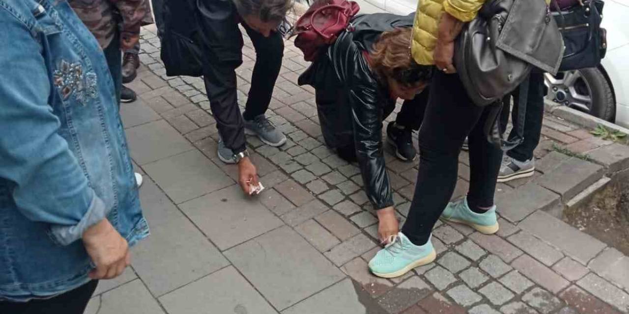 Chp’liler Tarafından Türk Parasının Parçalanıp Yere Atıldığı İddiası