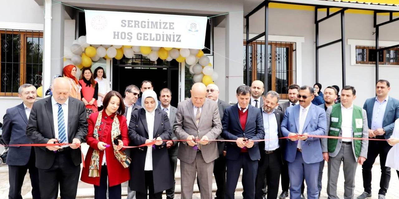Çoruh Mesleki Ve Teknik Anadolu Lisesinde Yılsonu Sergisi