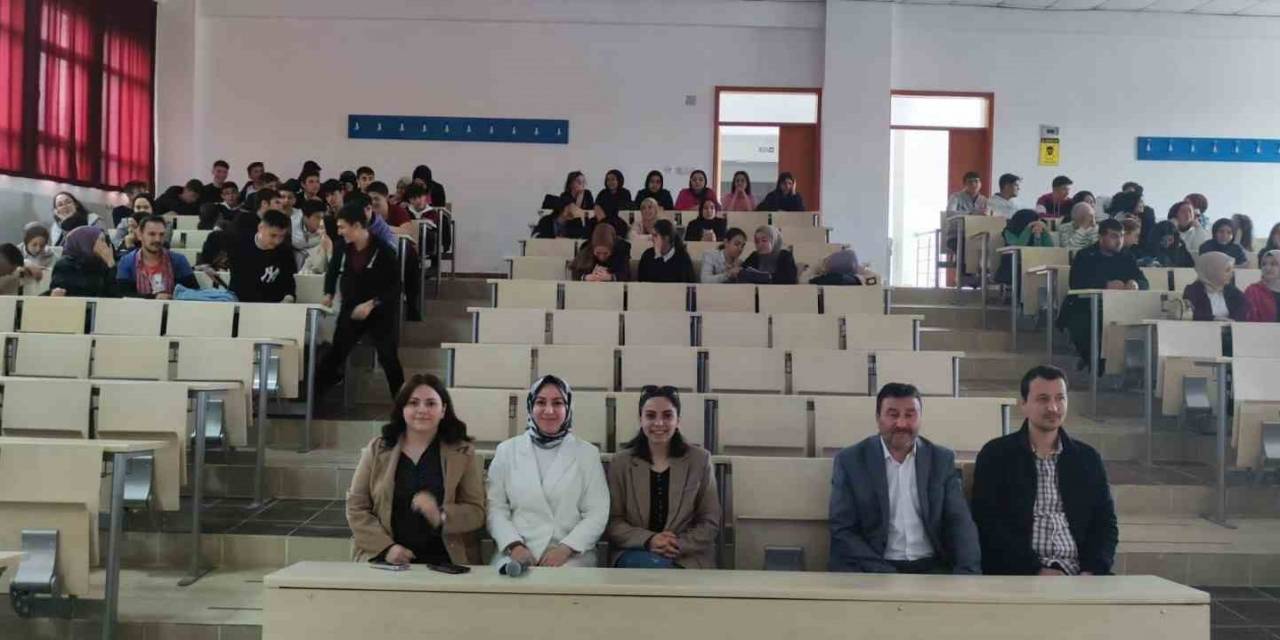 Hisarcık’ta Lise Öğrencileri Bir Günlüğüne Üniversite Öğrencisi Oldu