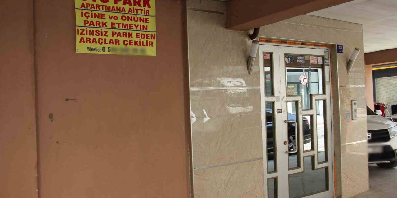 İzinsiz Parklardan Bıkan Yönetici Çareyi Afiş Asmakta Buldu