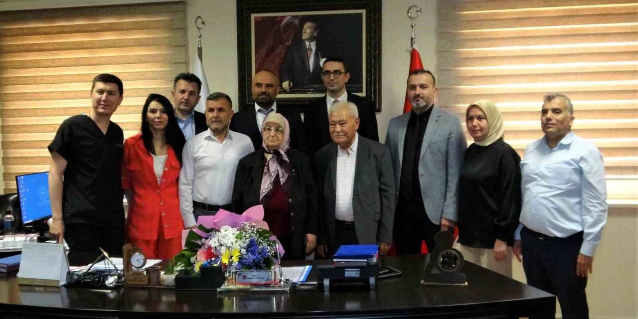 36 Yıldır Öğrencilere Burs Veren Emekli Çiftten Hastaneye 375 Bin Tl Bağış