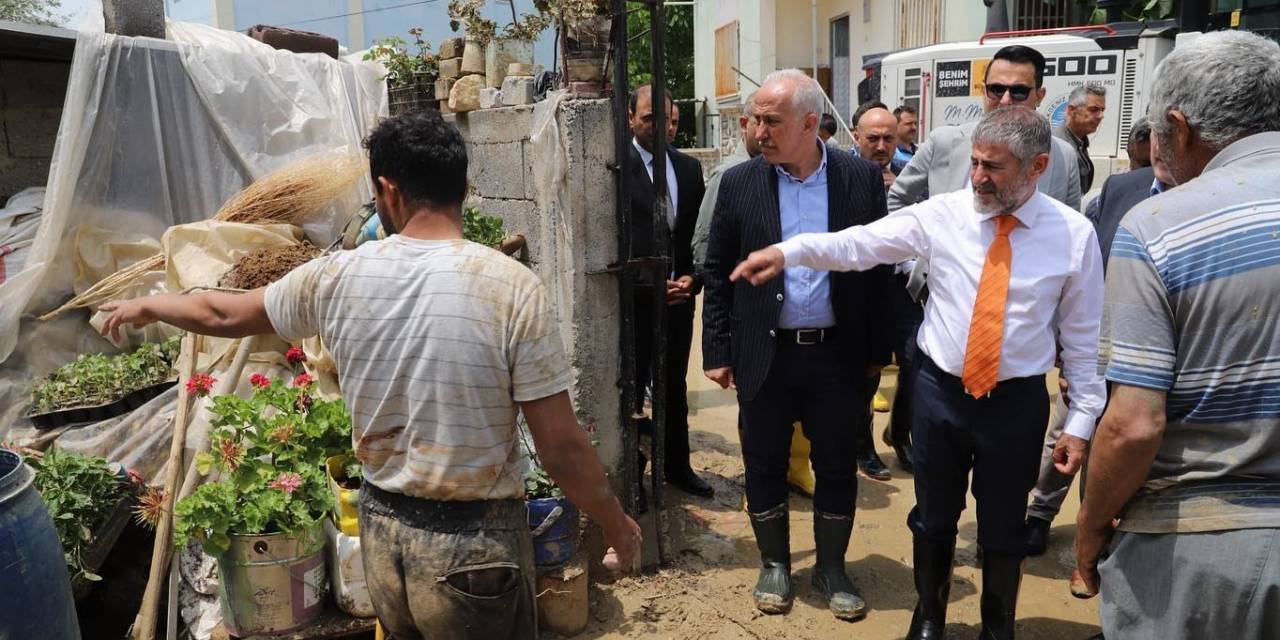 Mersin’de Selden Etkilenen Vatandaşların Hesaplarına 10 Bin Tl Yatırıldı