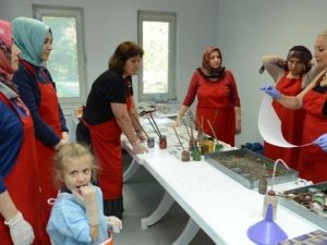Çalılı Kadınların ‘Ebru’ Heyecanı