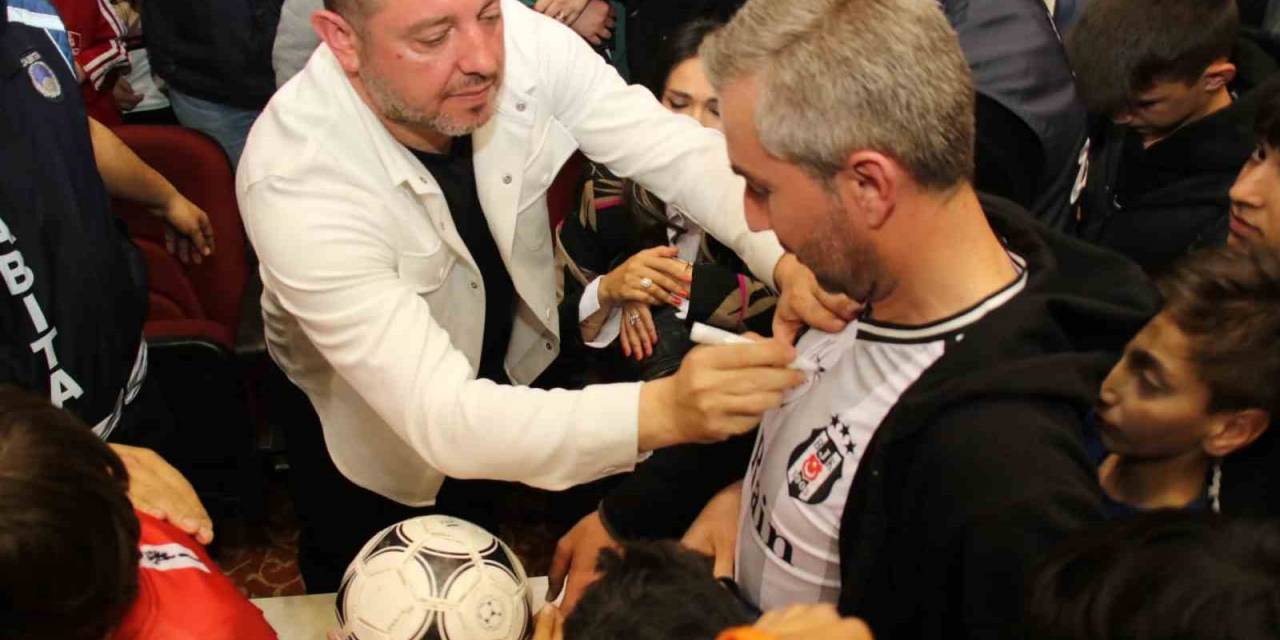 Eski Milli Futbolcu Nihat Kahveci Akşehirlilerle Buluştu