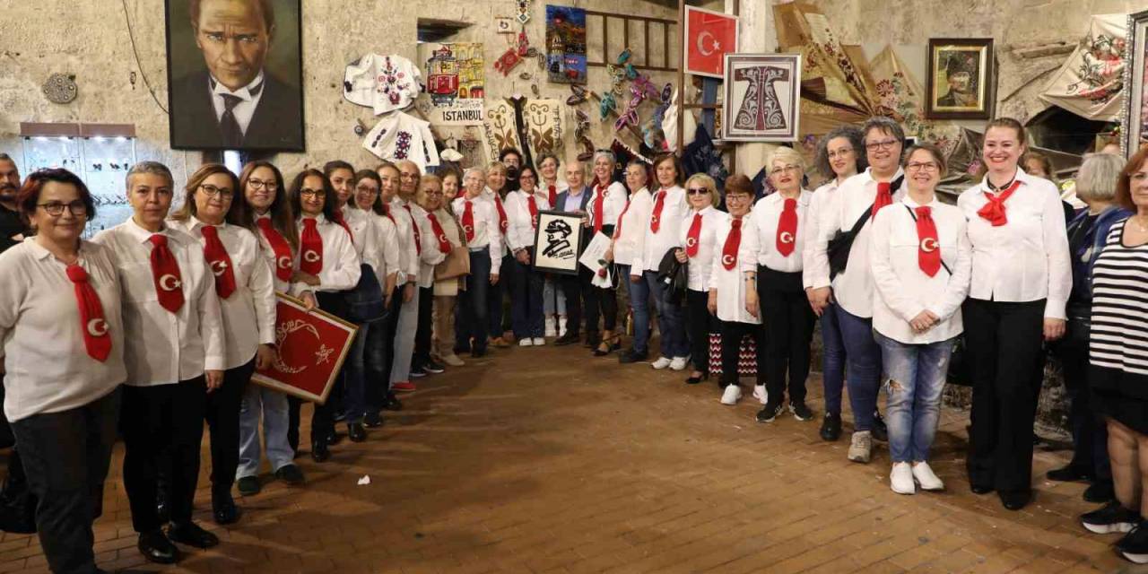 Cumhuriyetin 100’üncü Yılında “yüzde Yüz Sanat” Sergisi Açıldı