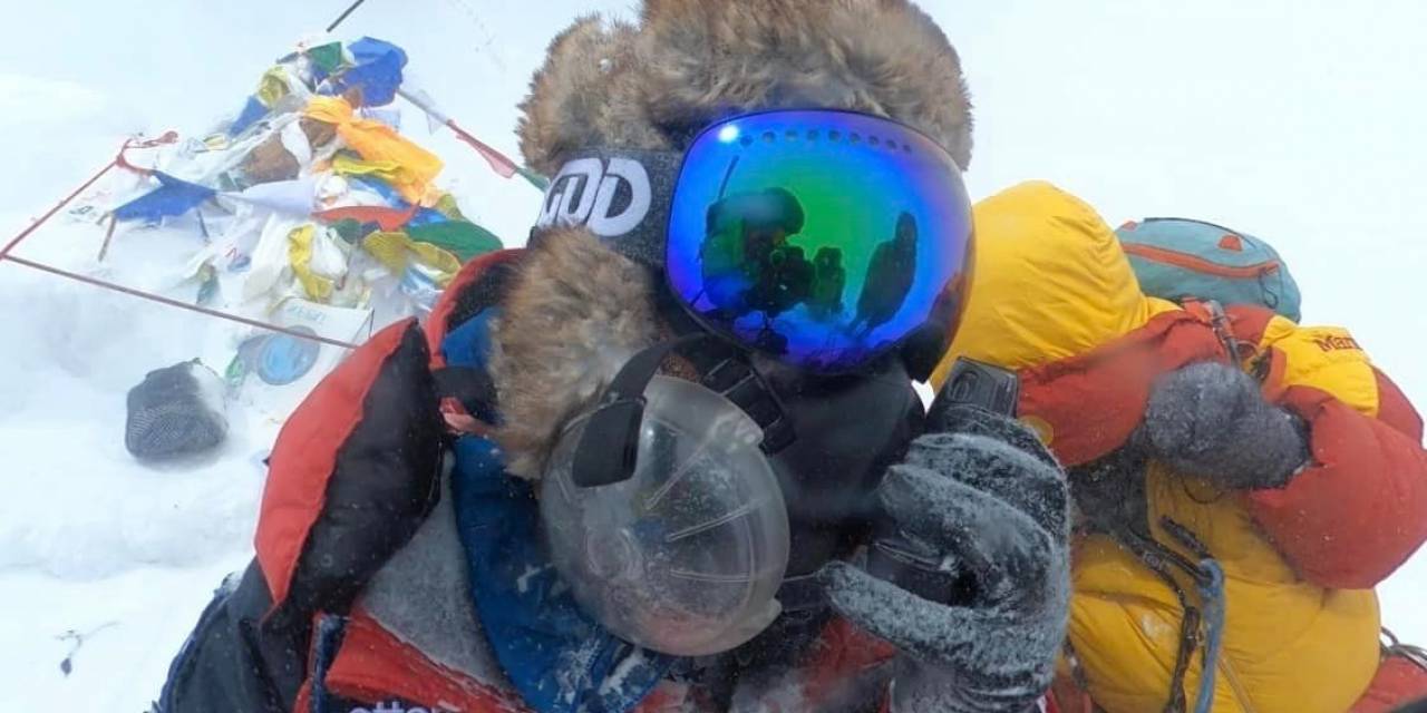 Afganistan’da Bacaklarını Kaybeden Magar, Everest Dağı’na Tırmanan İlk Çifte Ampute Oldu