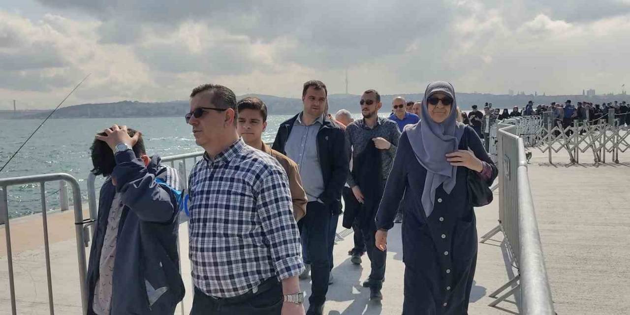 Tcg Anadolu Gemisine Vatandaşların Yoğun İlgisi Devam Ediyor