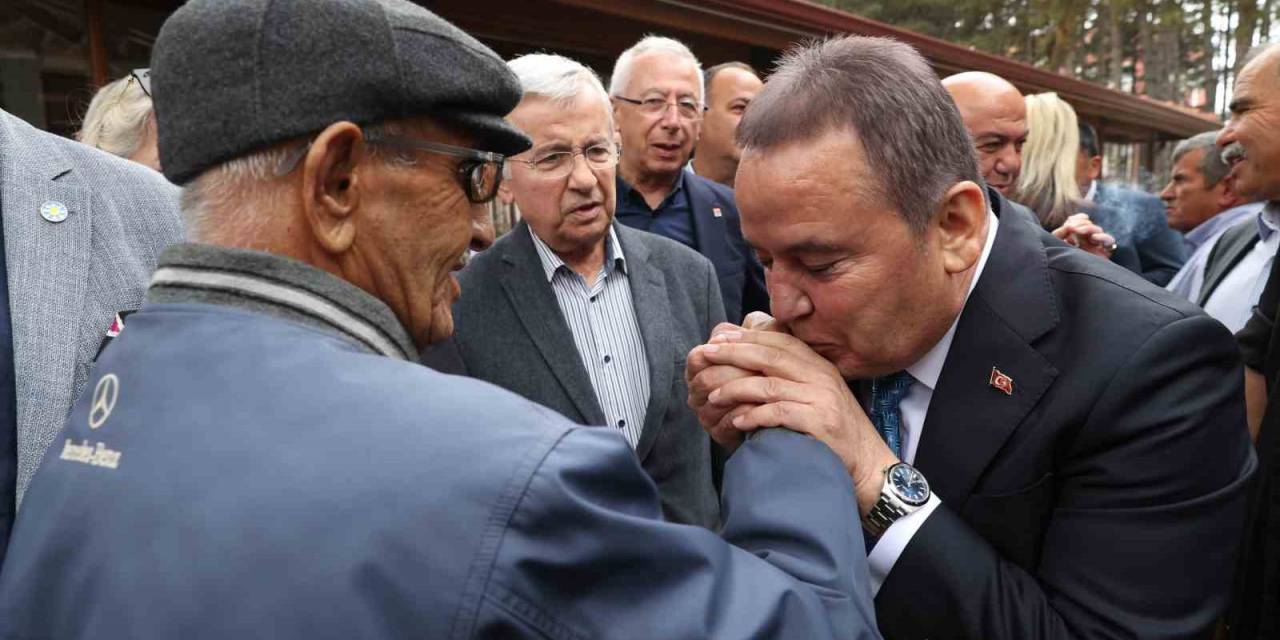 Başkan Böcek Elmalı Ve Kaş’ta Vatandaşların Sorunlarını Dinledi