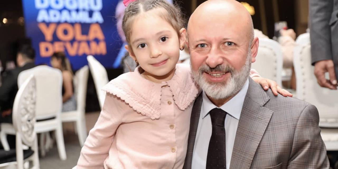 Başkan Çolakbayrakdar, Deprem Bölgesinde Çalışan Berber Ve Kuaförlerle Bir Araya Geldi