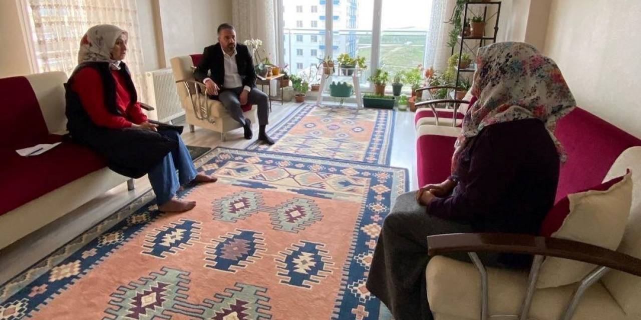 Pursaklar Belediye Başkanı Çetin Depremzedelerin Yanında
