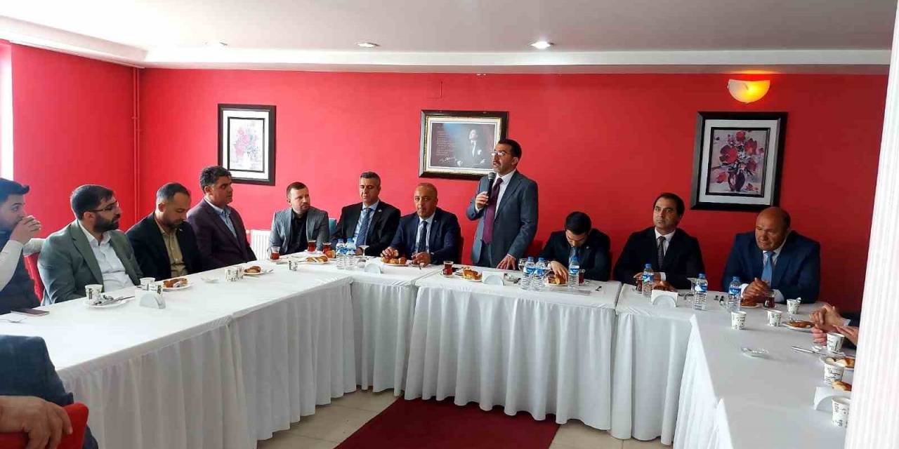 Kars Milletvekili Çalkın, Sarıkamış’ta Muhtarlar Bir Araya Geldi