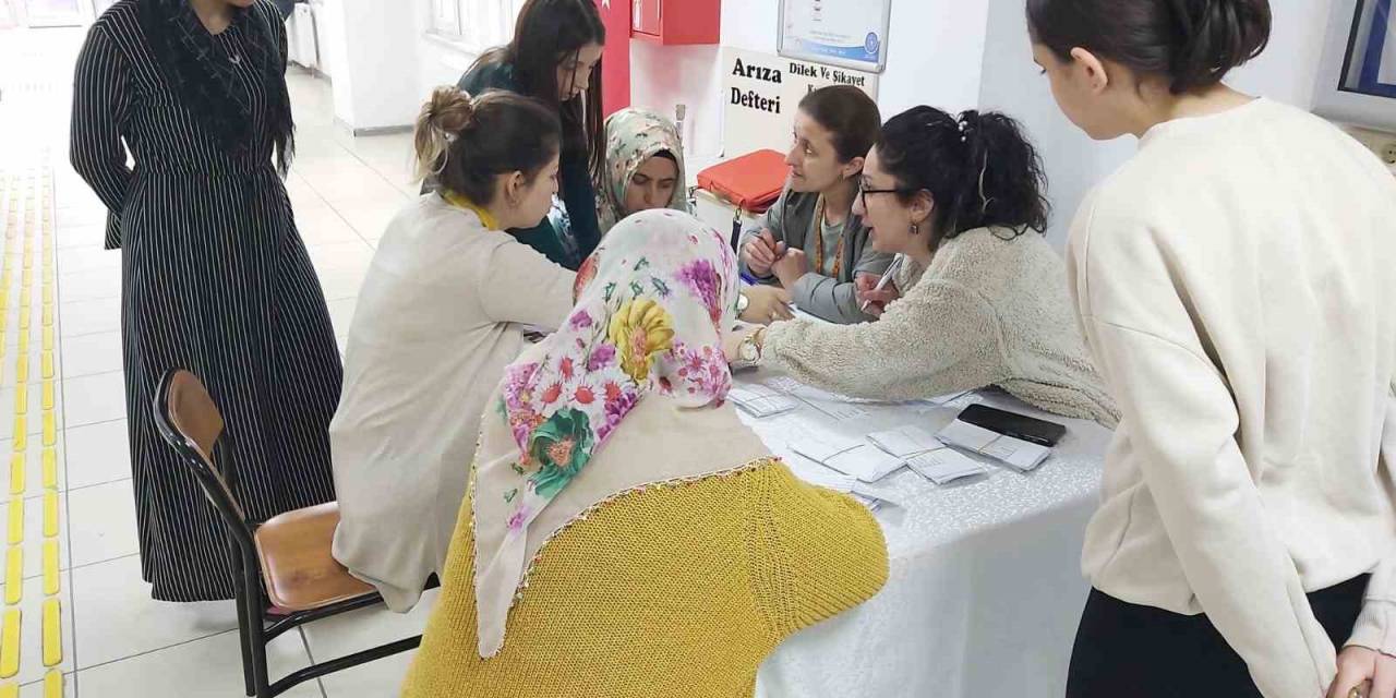 Hastane Ayaklarına Geldi, 12 Branşta Sağlık Taraması Yapıldı