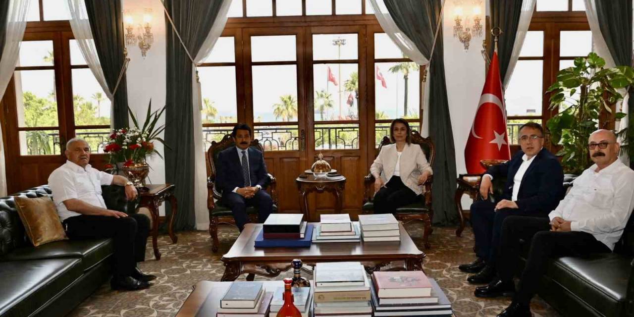 Vali Becel Ve Başkan Savran Hatay’da