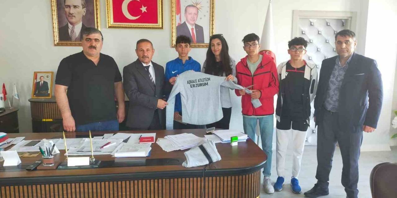 Şampiyonlar Ödüllendirildi