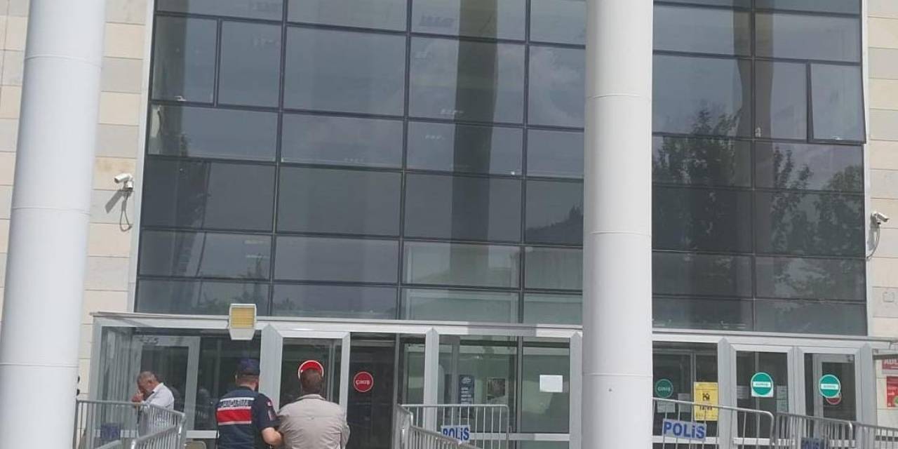 Elazığ’da 10 Yıl 4 Ay Kesinleşmiş Hapis Cezası Bulunan Şahıs Yakalandı