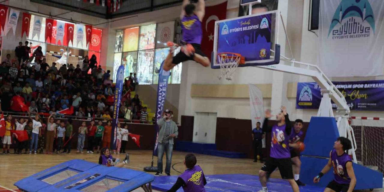 Eyyübiyeli Gençler Nefeslerini Tuttu