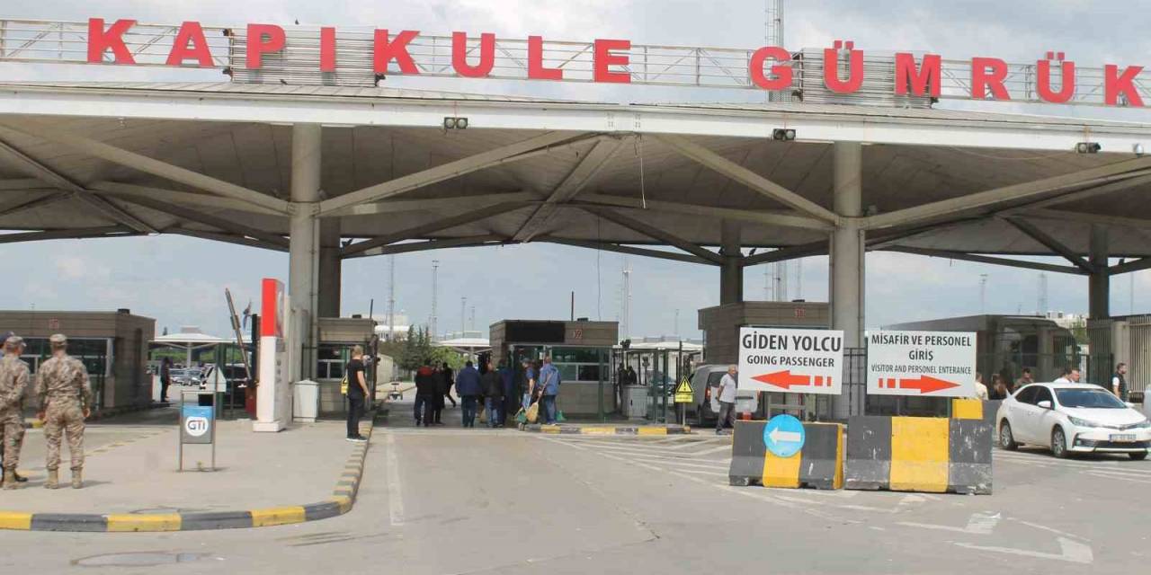 Edirne Valiliğinden ’kapıkule’de Mülteci İşgali’ İddiasına Yalanlama: "provokatif Niyet Taşıyor"