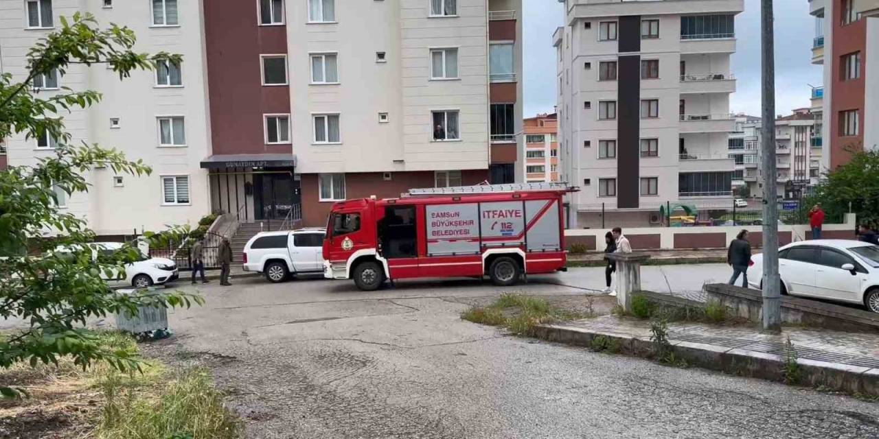 Evini Yakacağını Söyledi, Polisi Ve İtfaiyeyi Harekete Geçirdi